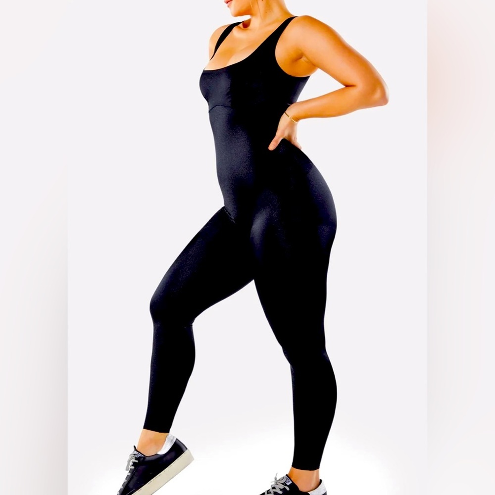 YITTY HEADLINER SHAPING CATSUIT